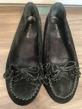 Minnetonka Moccasins - Size 8